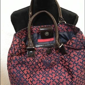 Tommy Hilfiger Fabric Like a Thick Canvas Sheen